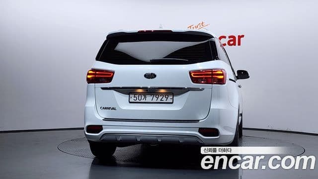 Kia The New Carnival 3