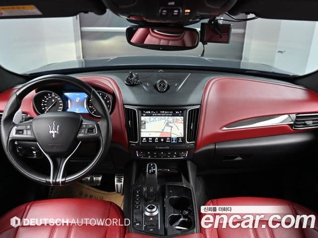 Maserati Levante 4