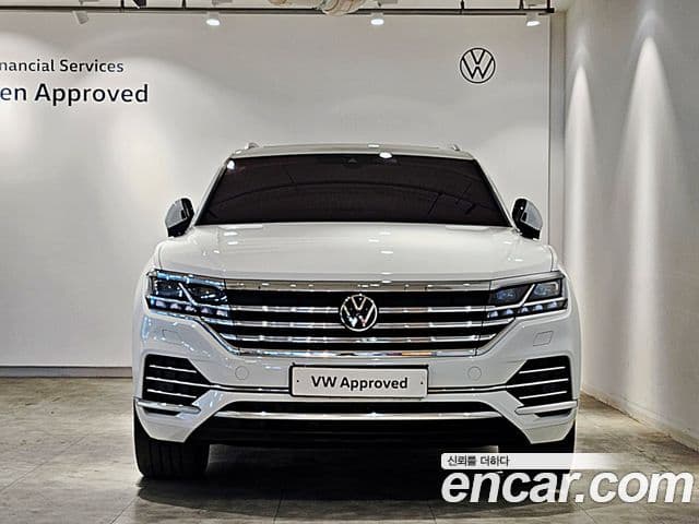 Volkswagen Touareg 3rd Gen 3