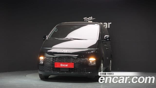 Hyundai Staria 2