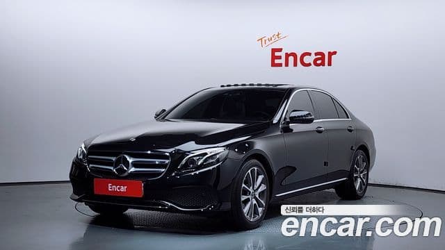Mercedes-Benz E-Class W213 1