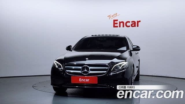Mercedes-Benz E-Class W213 3