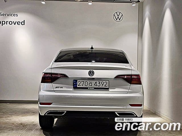 Volkswagen Jetta 7th Gen 4