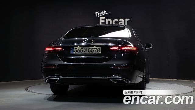 Mercedes-Benz E-Class W213 3