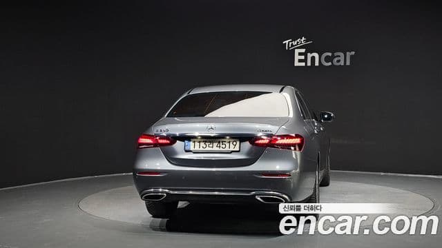 Mercedes-Benz E-Class W213 3