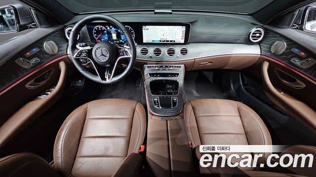 Mercedes-Benz E-Class W213 4