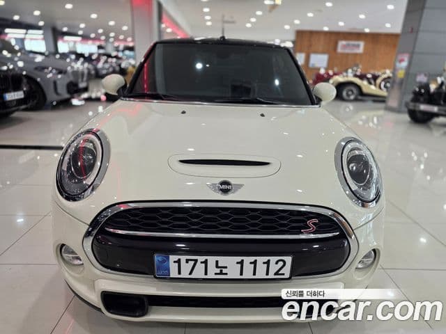 MINI Cooper S Convertible 1