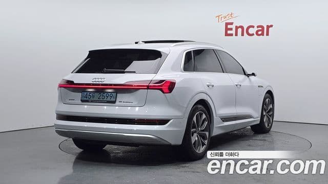 Audi e-tron 2