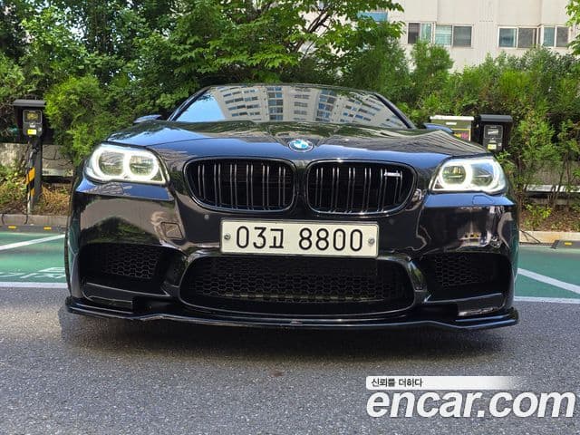BMW M5 (F10)