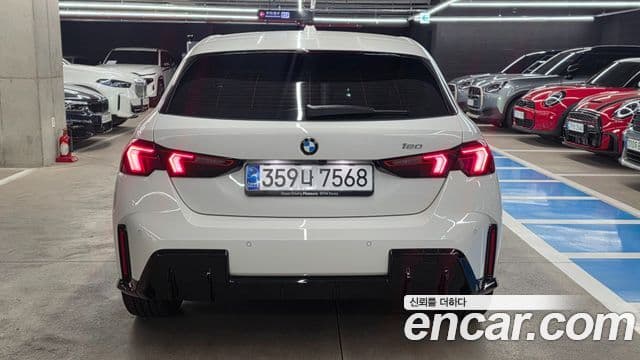 BMW 1 Series (F70) 4