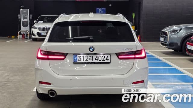 BMW 3 Series (G20) 4