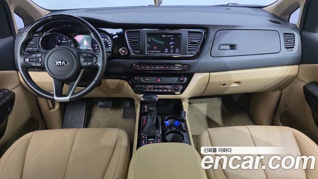Kia The New Carnival 4