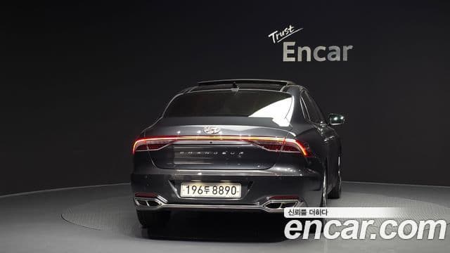 Hyundai The New Grandeur IG Hybrid 4