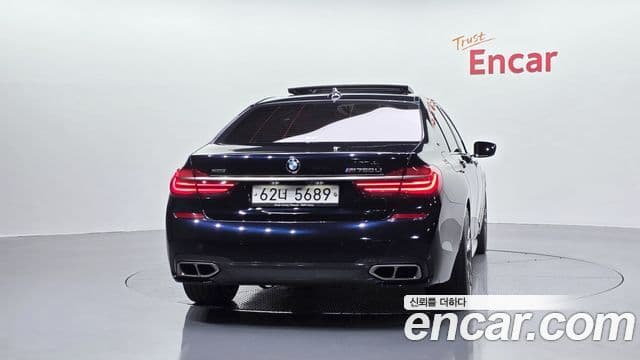 BMW 7 Series (G11) 4