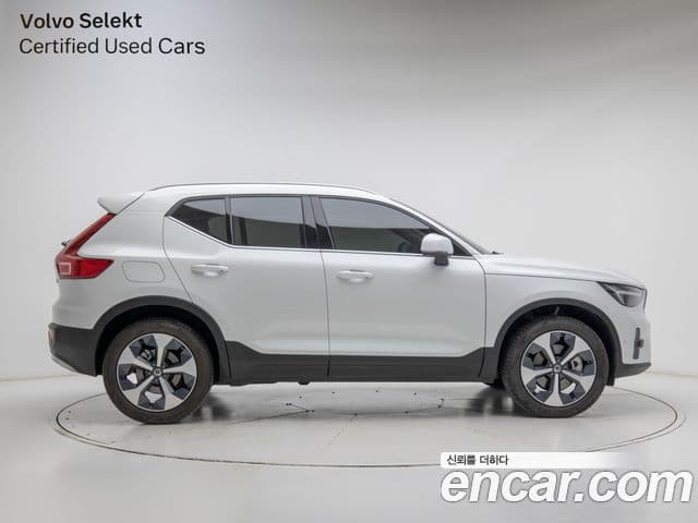 Volvo XC40 4