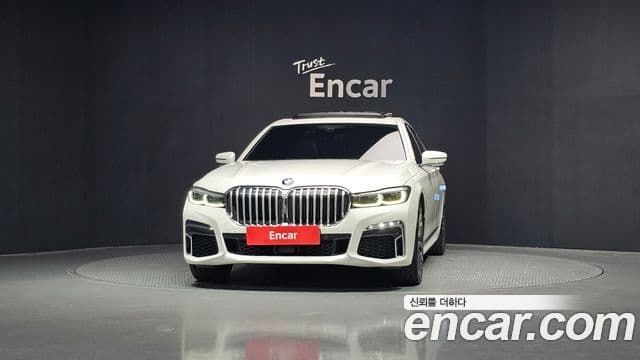 BMW 7 Series (G11) 2