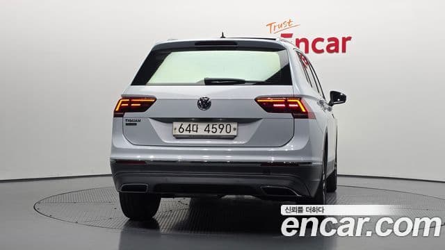 Volkswagen Tiguan Allspace 4
