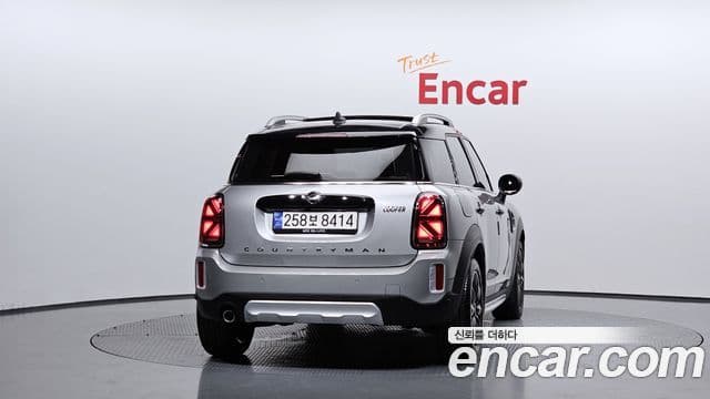 MINI Cooper Countryman 3