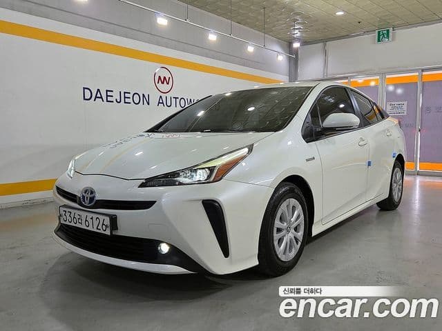 Toyota Prius 4th Gen 1