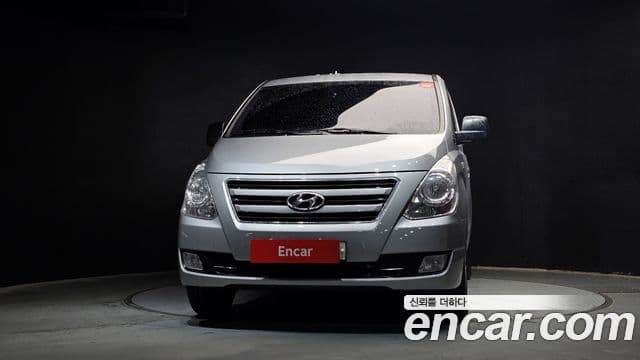 Hyundai Grand Starex 3