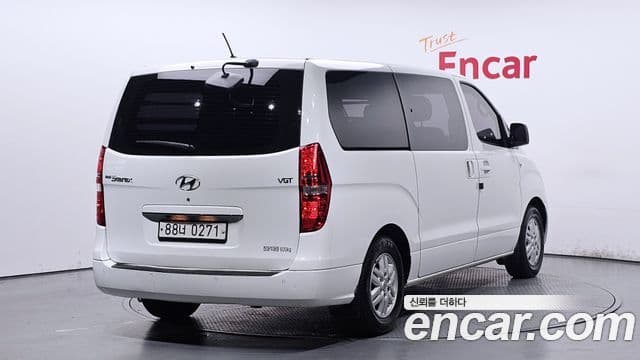 Hyundai Grand Starex 2