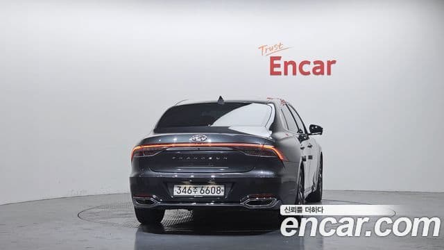 Hyundai The New Grandeur IG Hybrid 4