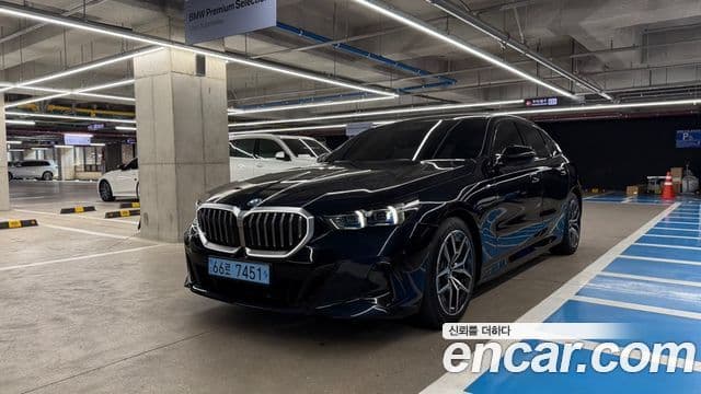 BMW i5 (G60)