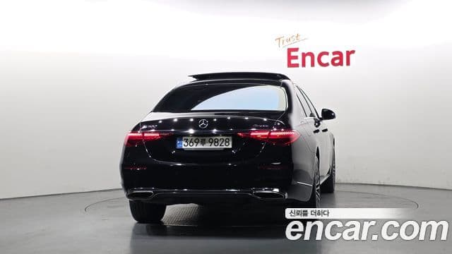 Mercedes-Benz S-Class W223 4