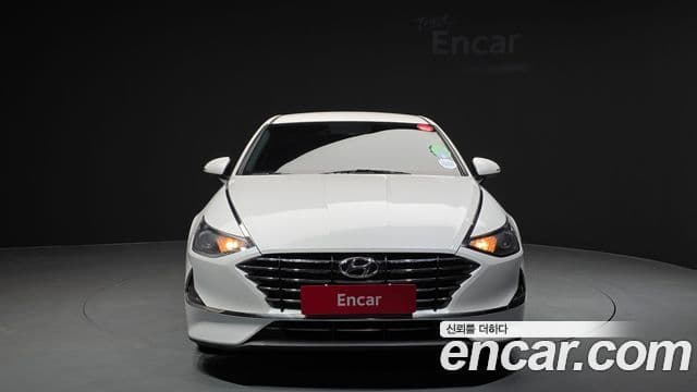 Hyundai Sonata (DN8) 3