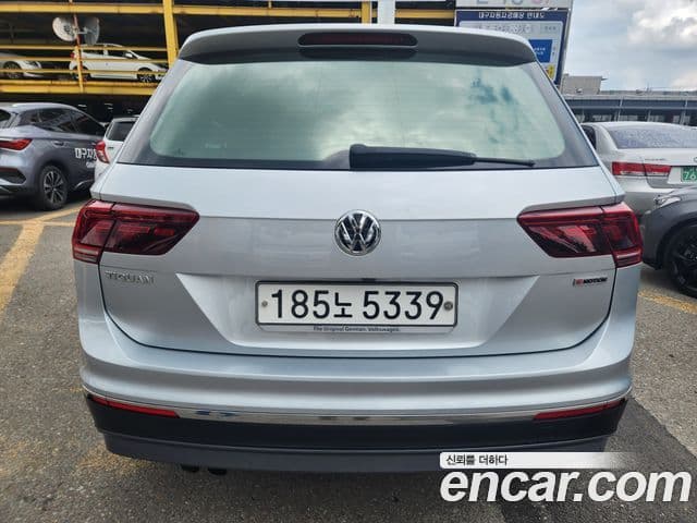Volkswagen Tiguan 2nd Gen 4