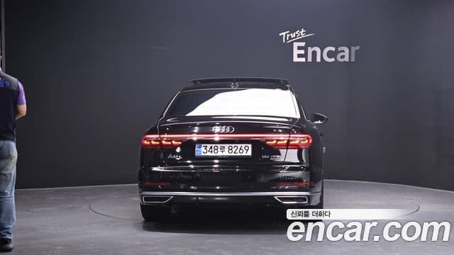 Audi A8 (D5) 4