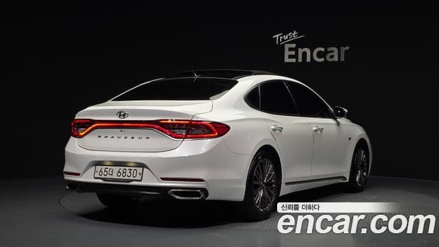 Hyundai Grandeur IG 2