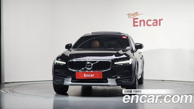 Volvo V90 Cross Country 3