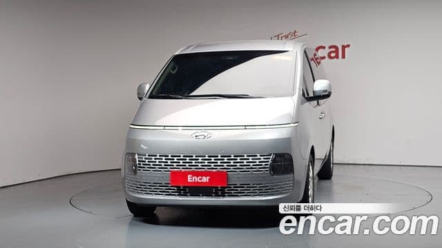 Hyundai Staria 3
