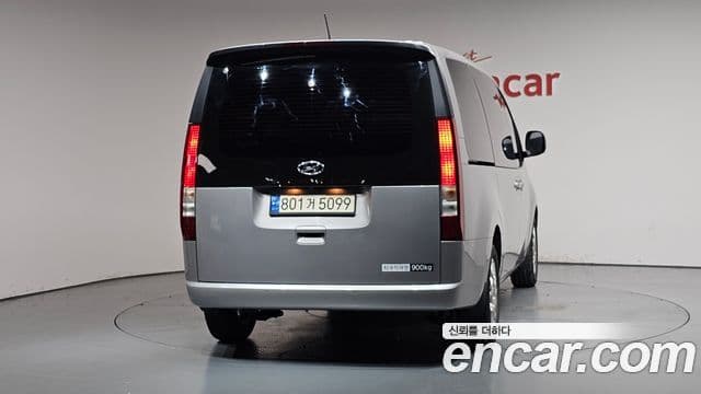 Hyundai Staria 4