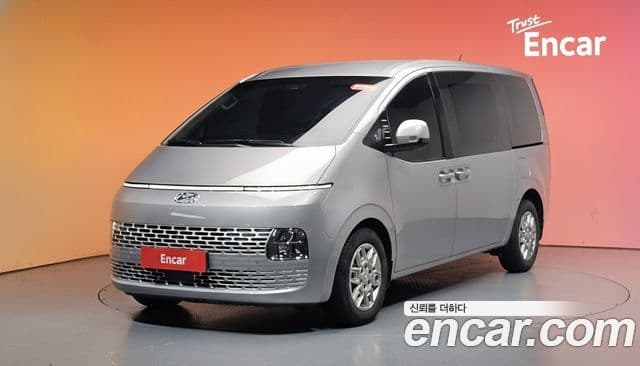 Hyundai Staria 1