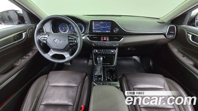 Hyundai Grandeur IG Hybrid 4
