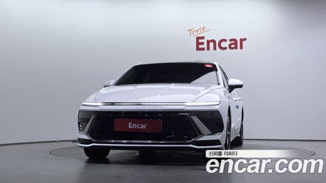 Hyundai Sonata The Edge Hybrid (DN8) 3
