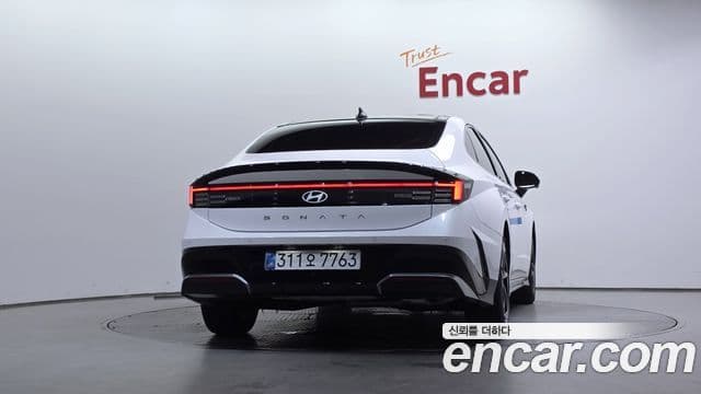 Hyundai Sonata The Edge Hybrid (DN8) 4