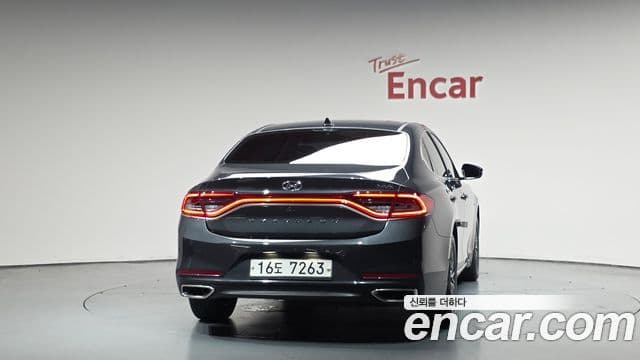 Hyundai Grandeur IG Hybrid 3