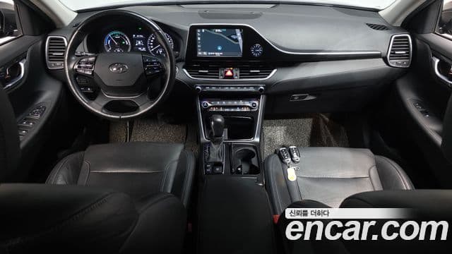 Hyundai Grandeur IG Hybrid 4