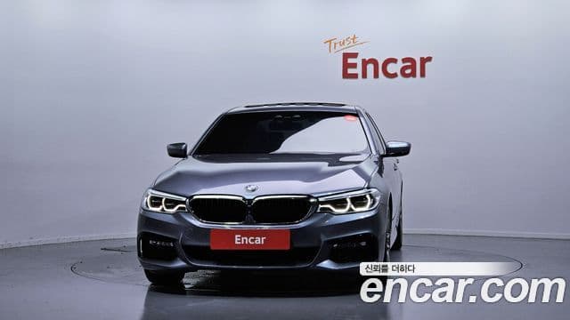 BMW 5 Series (G30) 3