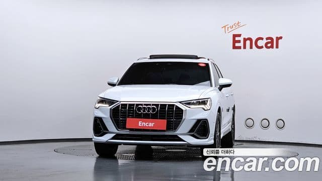 Audi Q3 (F3) 2