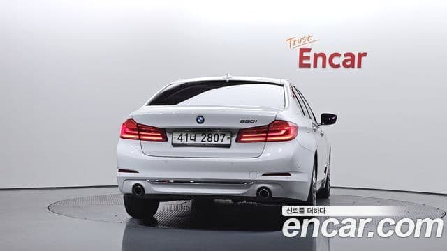 BMW 5 Series (G30) 3