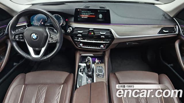 BMW 5 Series (G30) 4