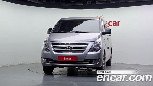 Hyundai Grand Starex 3