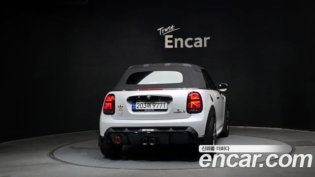 MINI Cooper S Convertible 4