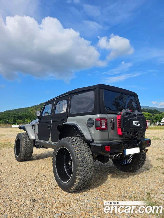 Jeep Wrangler (JL) 2