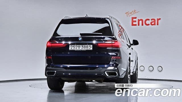 BMW X7 (G07) 4