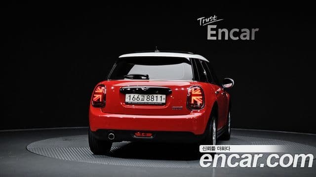 MINI Cooper 4